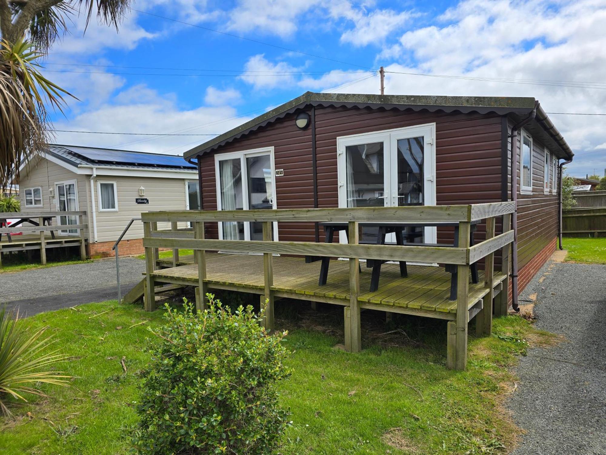 Castaways Holiday Park Hotel Bacton  Exterior photo