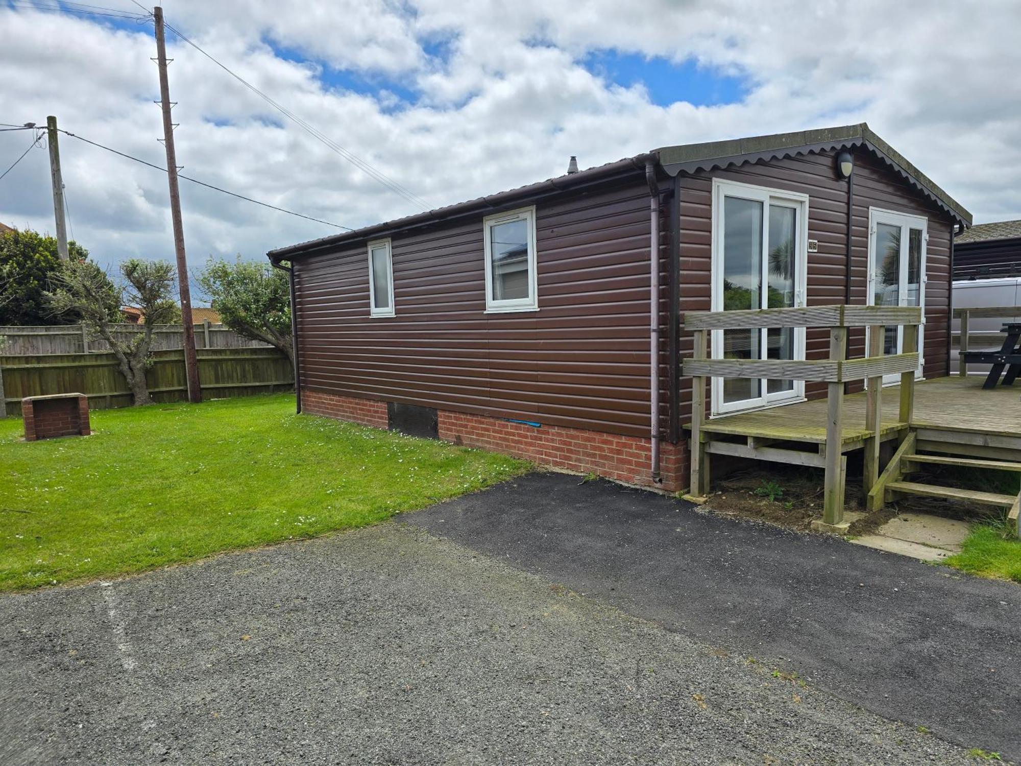 Castaways Holiday Park Hotel Bacton  Exterior photo