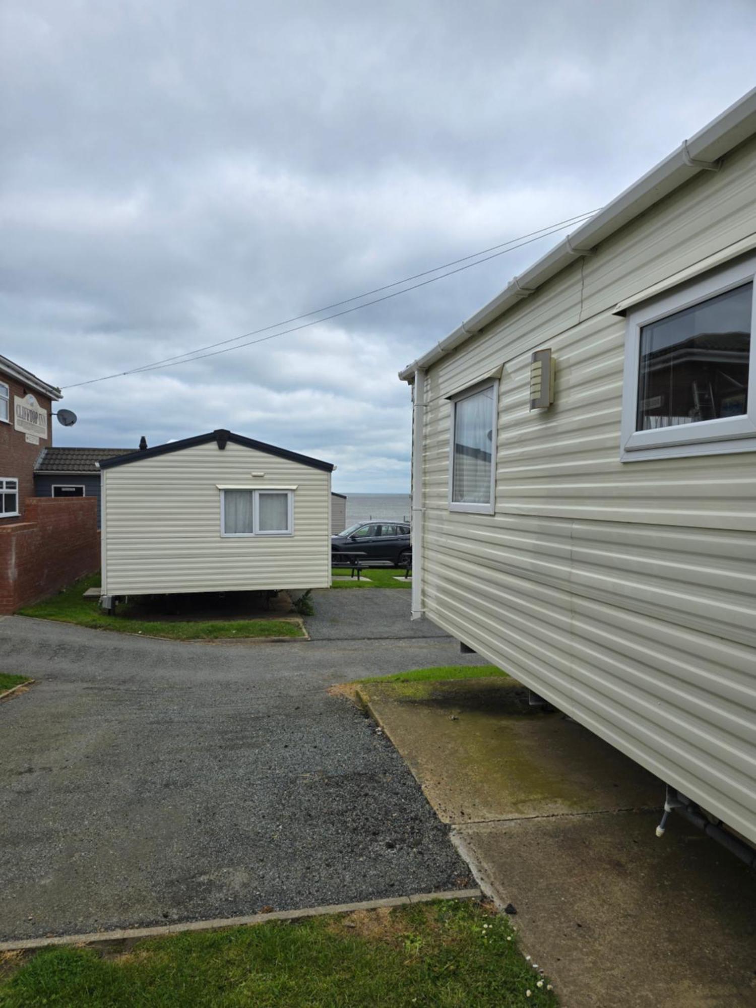 Castaways Holiday Park Hotel Bacton  Exterior photo